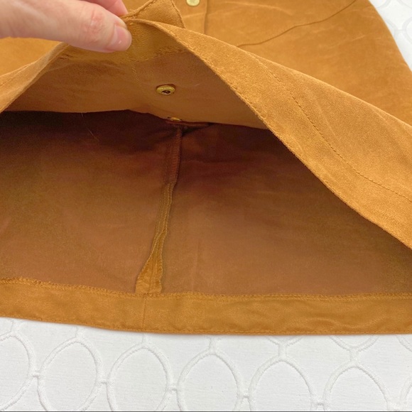 H & M Faux Suede Leather Mini Skirt Button Front Boho Size 6 - Picture 5 of 7